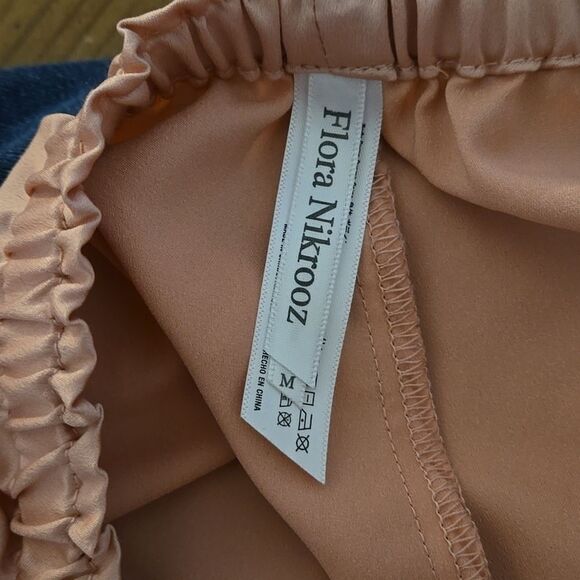 Flora Nikroz Romantic Victorian Dusty Pink Satin And Lace Shorts - Picture 3 of 4